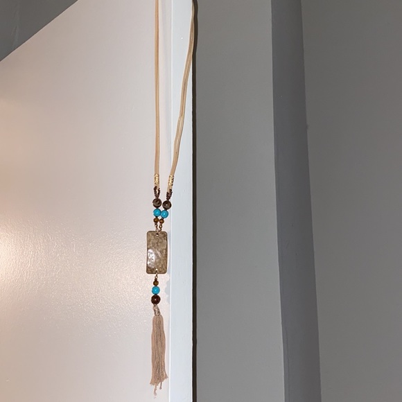 Fringe necklace - Picture 3 of 3